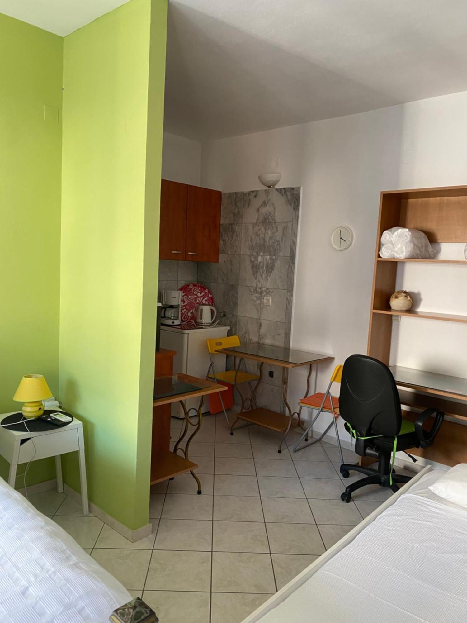 Maria'S Roomstudios Apartments Flats To Let Seaside Heart City Chantzara Spyropoulos Ігумениця Екстер'єр фото